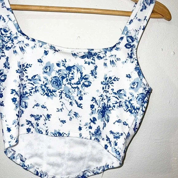 Shein floral corset style crop tank top bundle - Picture 15 of 16